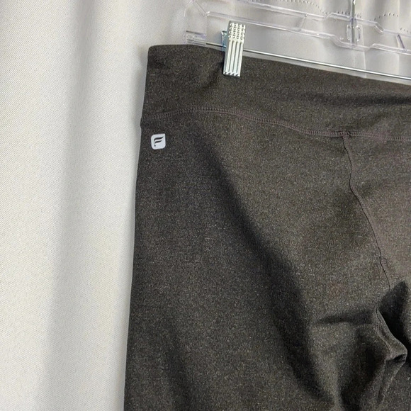 Fabletics New Women’s L‎ Maximum Support Four-Way Stretch Comfort Capri Leggings - Picture 3 of 6